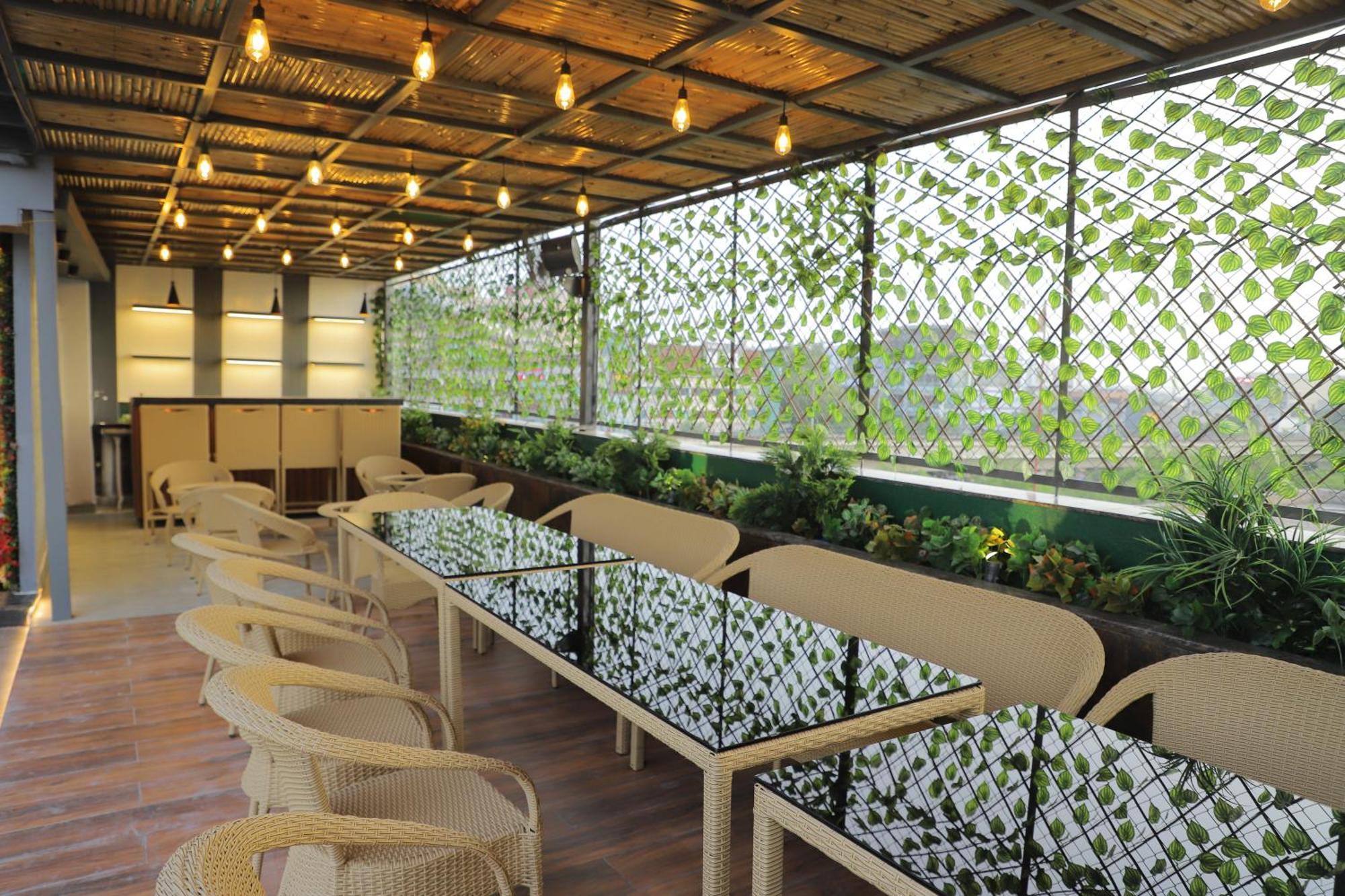 Hotel Haris Mg Road Gurugram Gurgaon Exterior foto