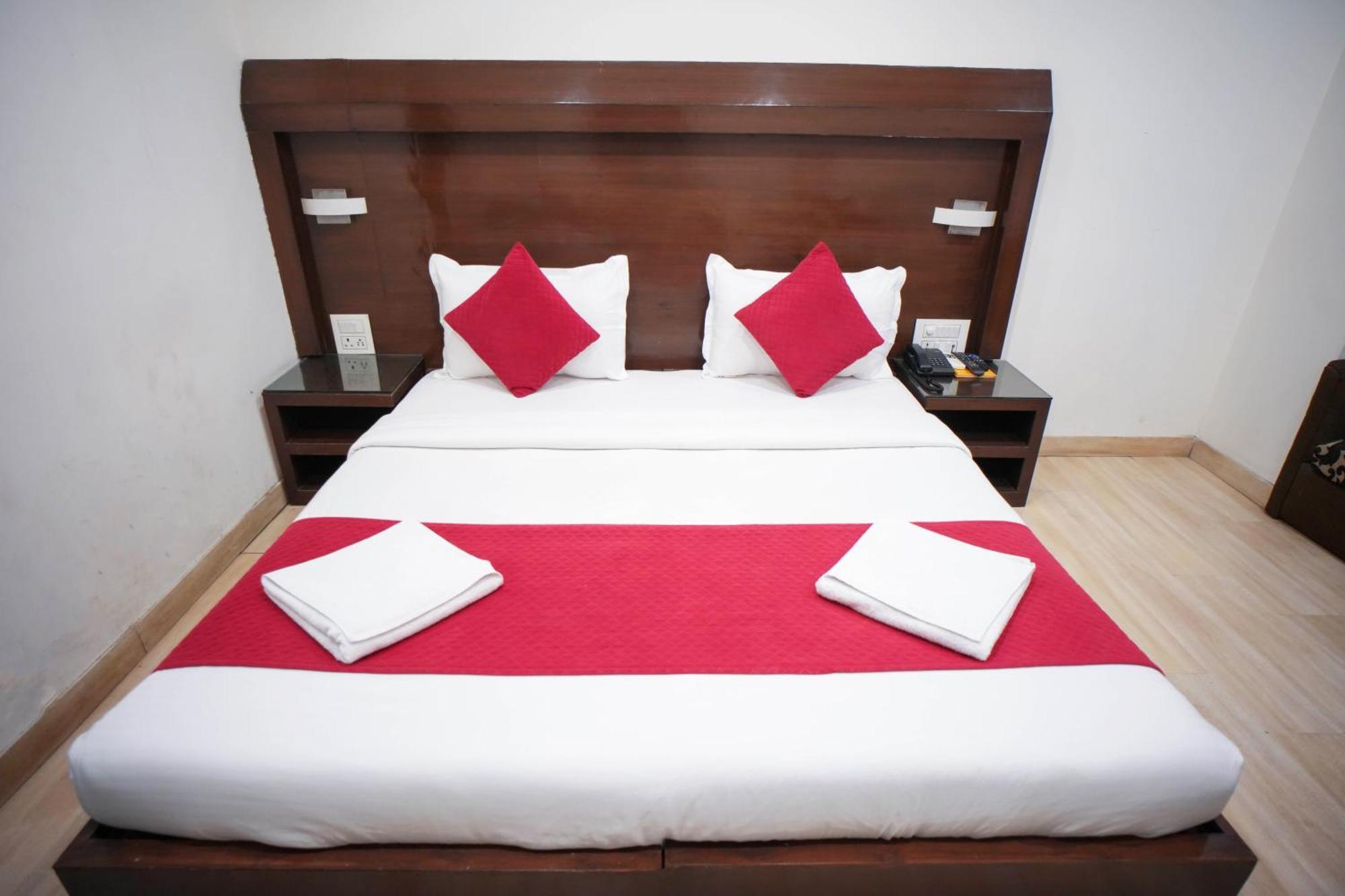 Hotel Haris Mg Road Gurugram Gurgaon Exterior foto